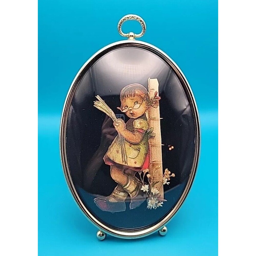VTG JC Penney 3D Paper Tole Little Girl On Black Velvet w/Flowers EUC Cute!